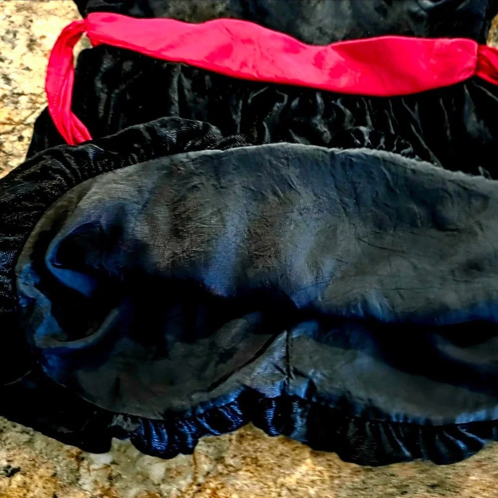 Unbranded Black Velvet Dress. Red Ribbon. Girl Dress. Size 12 -24 Months